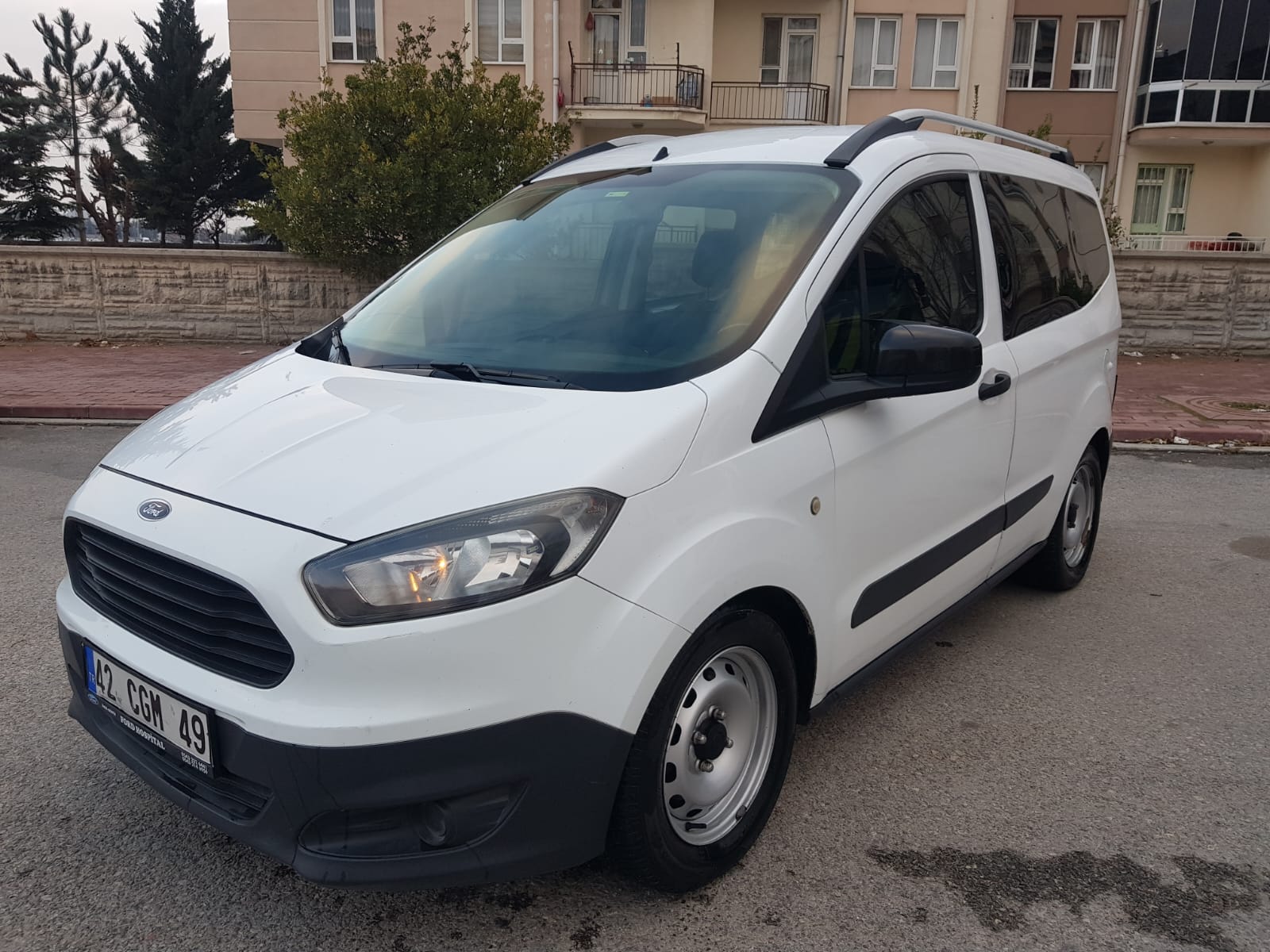 FORD TRANSİT COURİER 1.5 TDCİ TREND